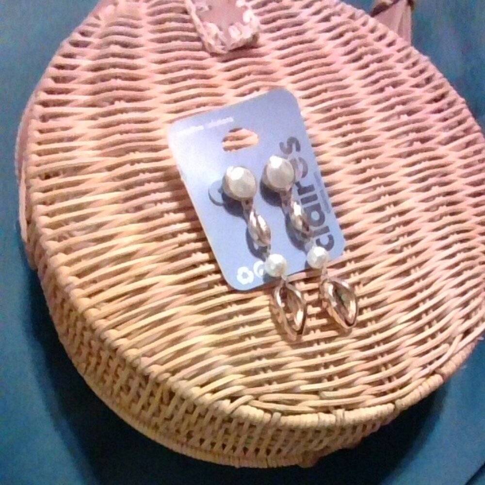 Pearl and gold eari no gs